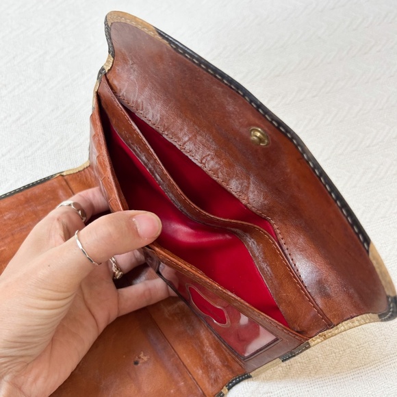 Dooney & Bourke Vintage Zebra Wallet - Picture 4 of 16